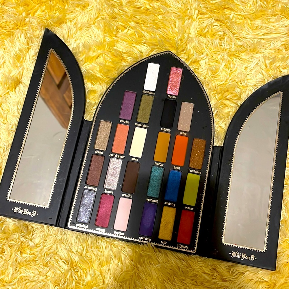 Kat Von D Saint and Sinner Eye Shadow Palette